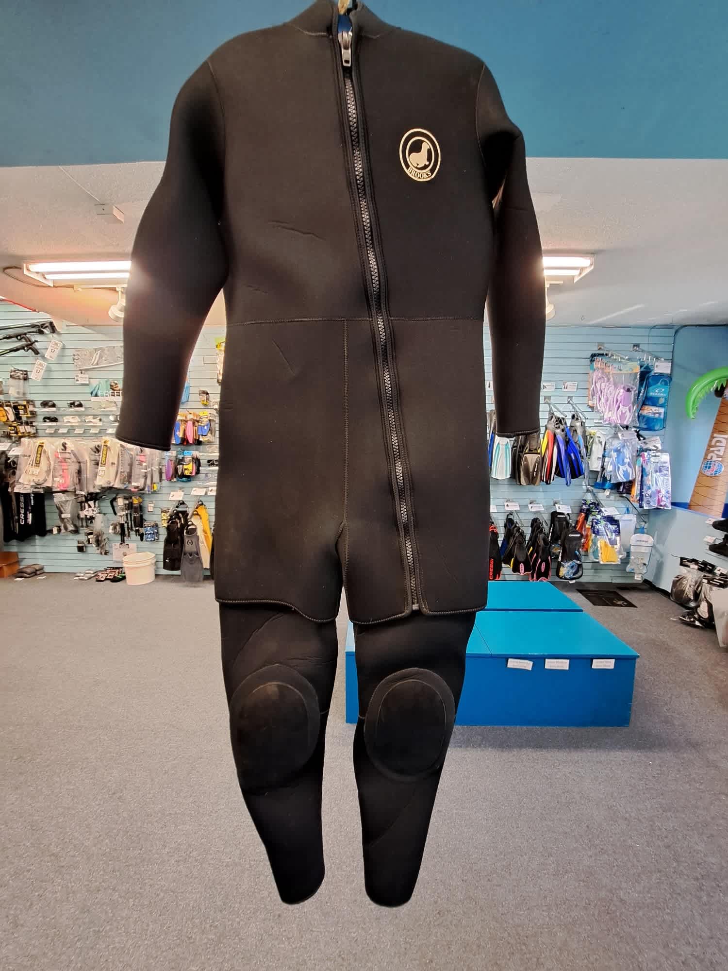 Used Brooks 7Mm Farmer John &Amp;Amp; Step-In Jacket Xls Used Brooks 7Mm Farmer John &Amp;Amp; Step-In Jacket Xls - Image 1