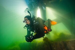 Home 172 Home, Vancouver Diving Locker, Canada