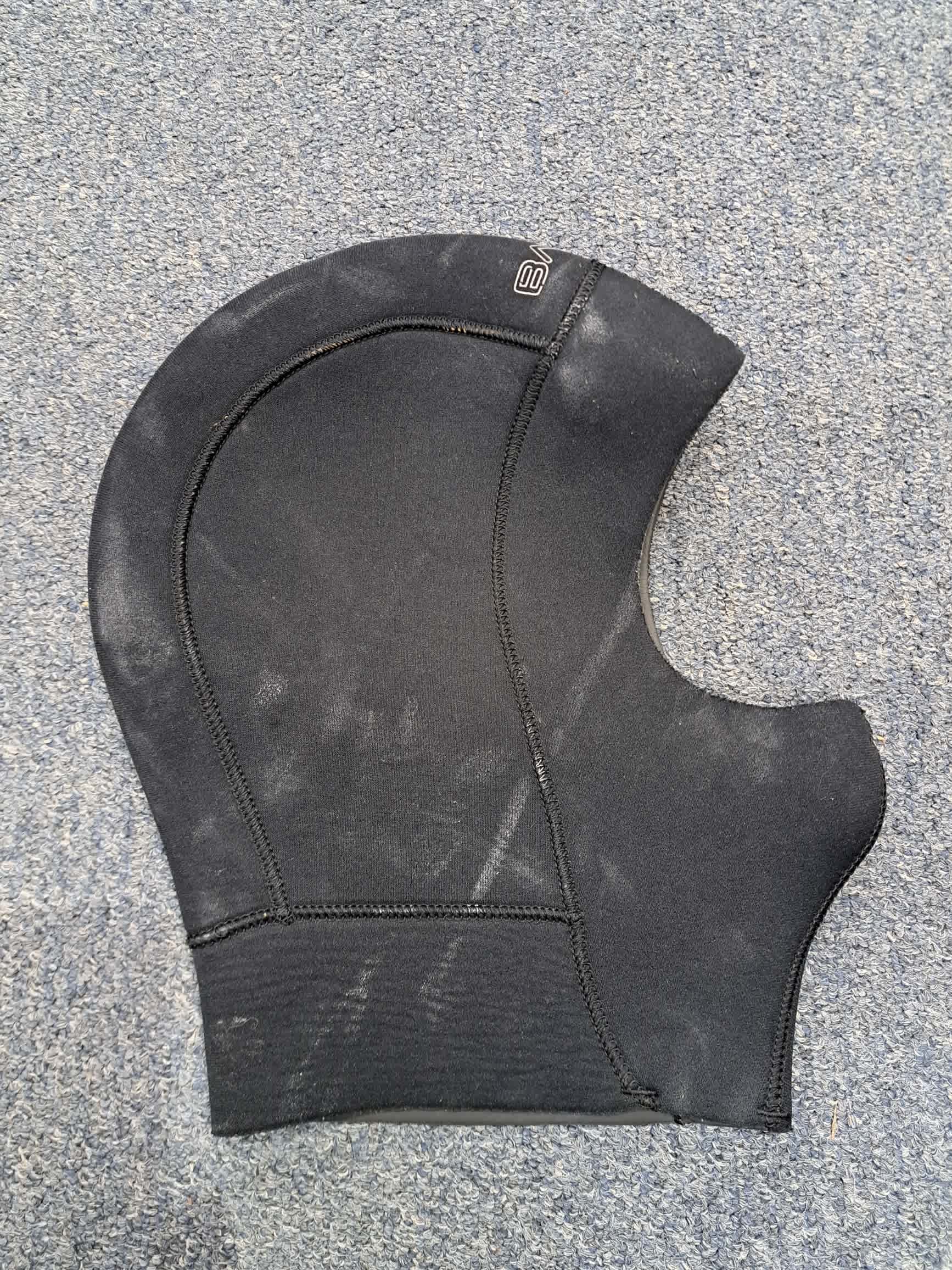 Used Bare 5Mm Dry Hood L Used Bare 5Mm Dry Hood L - Image 1